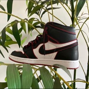 Jordan 1 retro high bloodline
